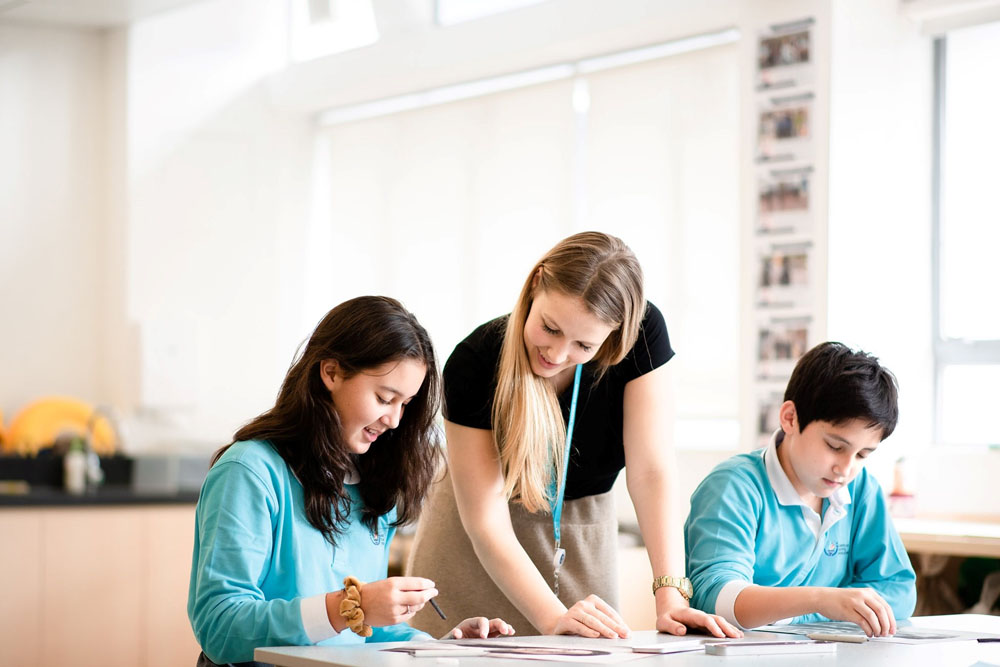 Qual a diferença das escolas americanas e brasileiras